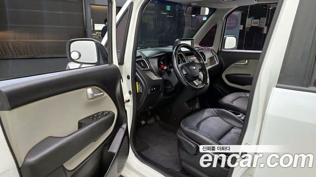 Kia Ray Luxury, 2014 11