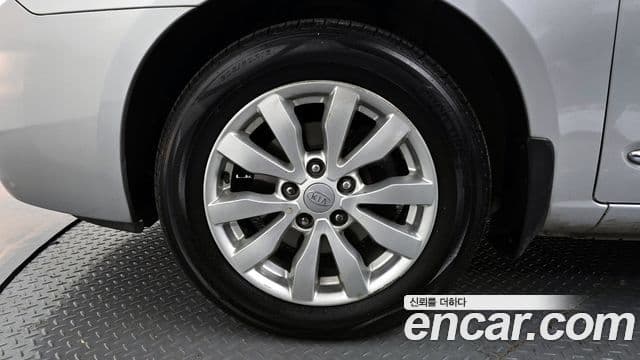 Kia 뉴카렌스 люксовая версия, 2013 все фото