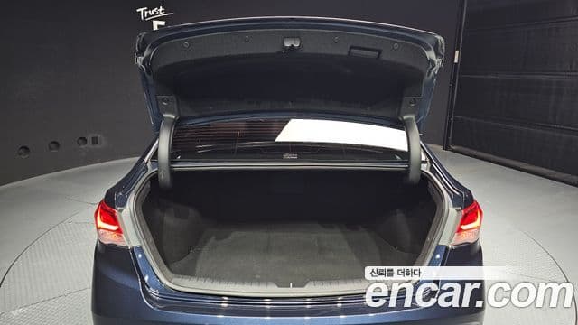 Hyundai Sonata New 라이즈 1.7 дизель Smart, 2018 20