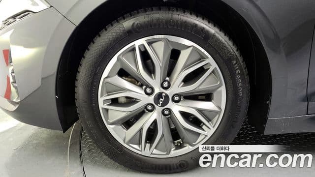 Kia K5 гибрид 3세대 Noblesse, 2022 все фото