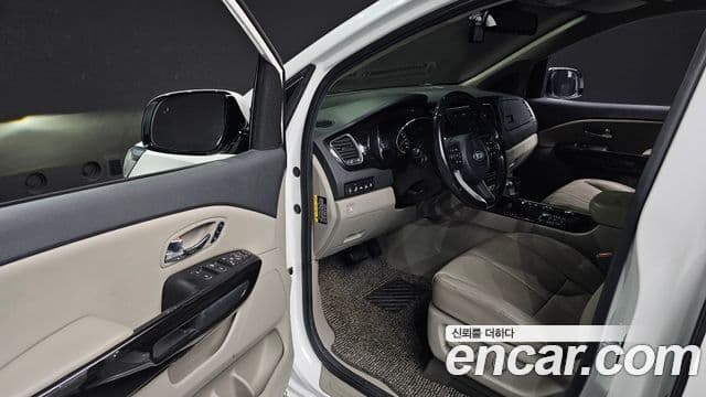 Kia The / новый New Carnival Special, 2020 11