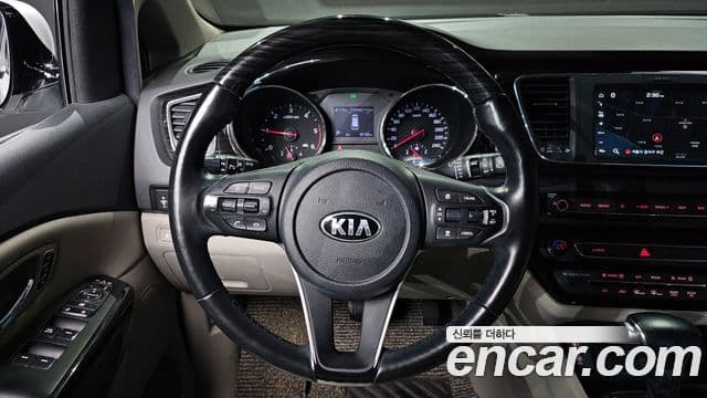 Kia The / новый New Carnival Special, 2020 13