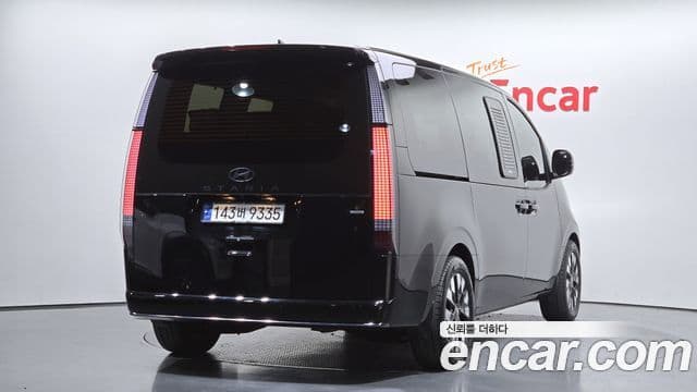 Hyundai Staria Inspiration, 2025 2
