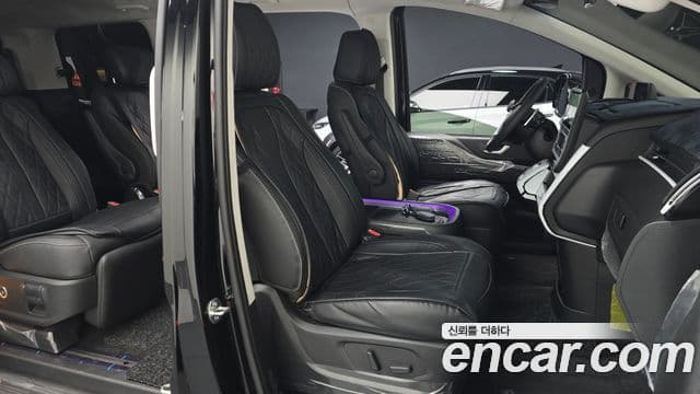 Hyundai Staria Inspiration, 2025 10