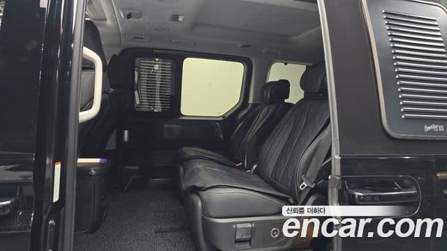 Hyundai Staria Inspiration, 2025 12