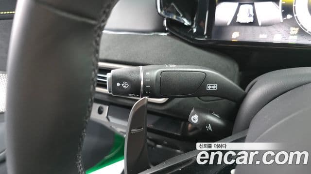 Aston Martin 밴티지 2세대 4.0 V8 купе, 2025 12