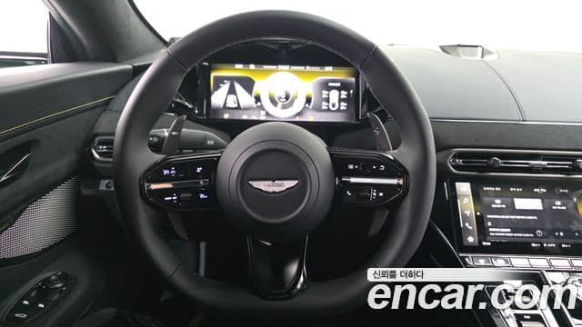 Aston Martin 밴티지 2세대 4.0 V8 купе, 2025 13