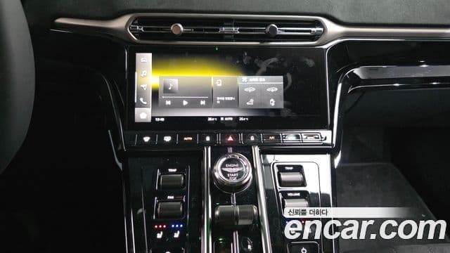 Aston Martin 밴티지 2세대 4.0 V8 купе, 2025 14