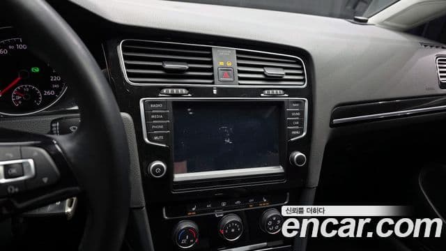 Volkswagen Гольф 7세대, 2014 14