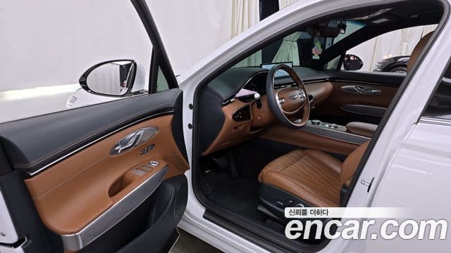 Genesis GV70, 2022 10