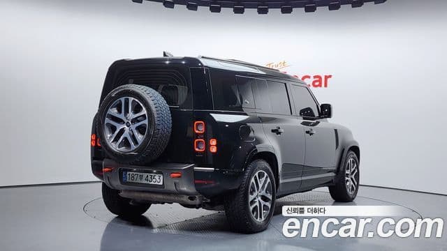 Land Rover Defender (L663) 110 P400 X, 2024 2