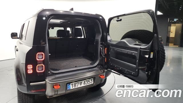 Land Rover Defender (L663) 110 P400 X, 2024 20