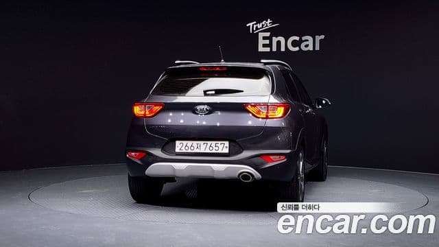 Kia Stonic Trendy, 2020 4