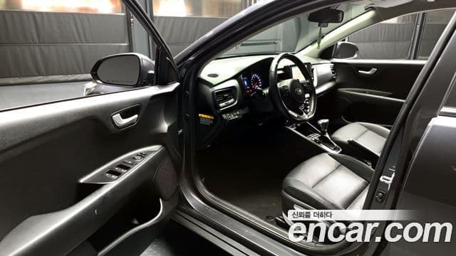 Kia Stonic Trendy, 2020 10