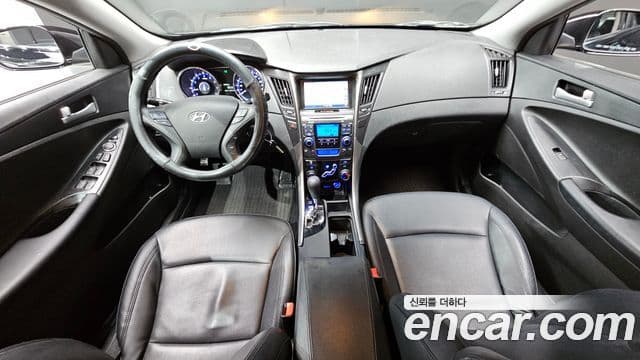 Hyundai YF Sonata Luxury, 2011 7