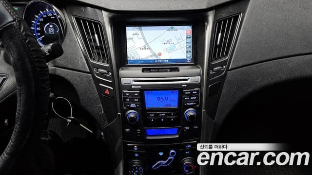 Hyundai YF Sonata Luxury, 2011 14