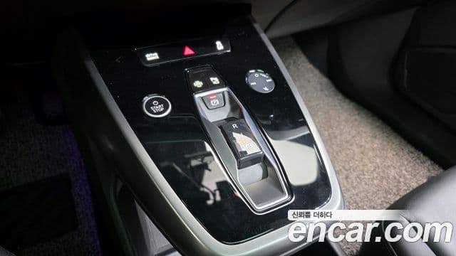 Audi Q4 e-Tron (F4), 2022 9