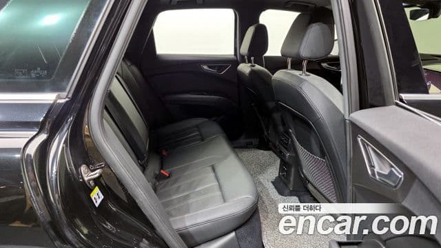 Audi Q4 e-Tron (F4), 2022 12