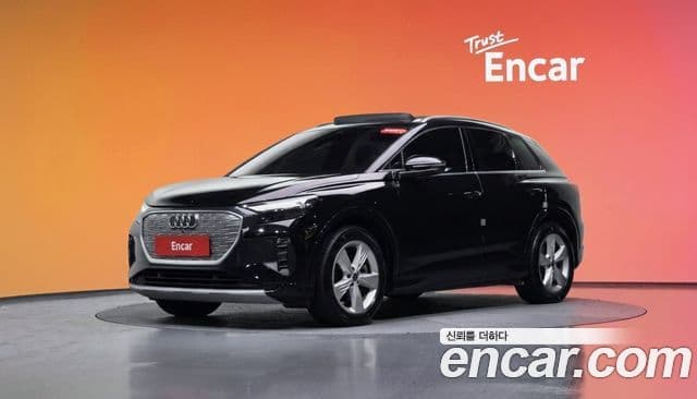 Audi Q4 e-Tron (F4), 2022 1