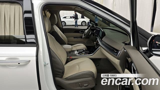 Kia Carnival 4세대 Signature, 2022 11