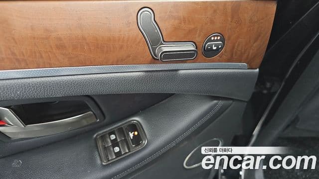 KG모빌리티(SsangYong) 뉴체어맨 W Executive, 2016 17