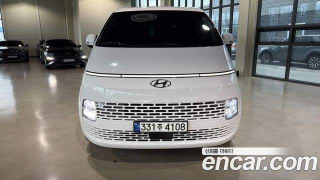 Hyundai Staria Modern, 2023 3