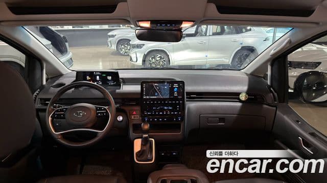 Hyundai Staria Modern, 2023 7