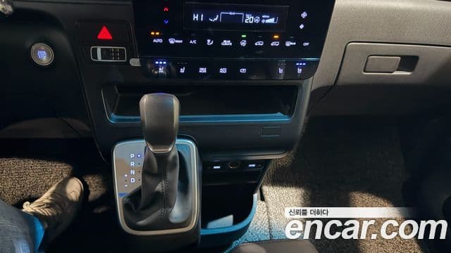 Hyundai Staria Modern, 2023 9
