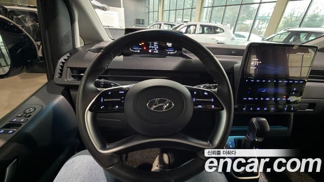 Hyundai Staria Modern, 2023 14