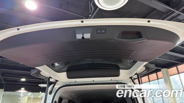 Hyundai Staria Modern, 2023 18