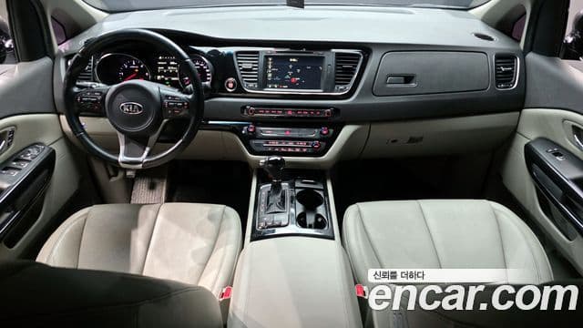 Kia All New Carnival Noblesse, 2016 7
