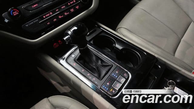 Kia All New Carnival Noblesse, 2016 9