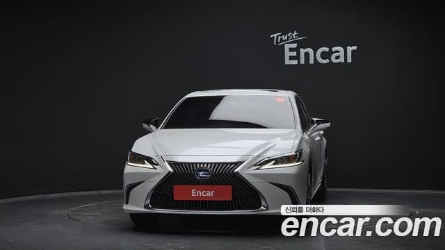 Lexus ES300h 7세대 Luxury Plus, 2021 3