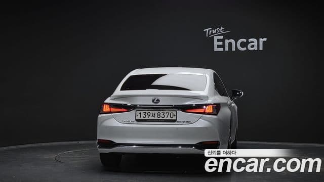 Lexus ES300h 7세대 Luxury Plus, 2021 4