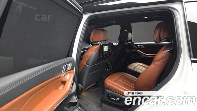 BMW X7 (G07) xDrive 40i M Sport 6인승, 2022 12