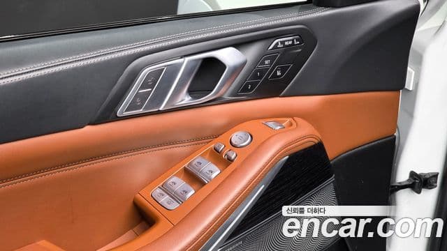 BMW X7 (G07) xDrive 40i M Sport 6인승, 2022 17