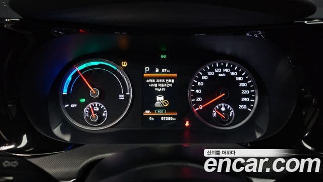 Kia K5 гибрид 3세대 Prestige, 2023 8