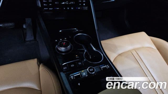 Kia K5 гибрид 3세대 Prestige, 2023 9