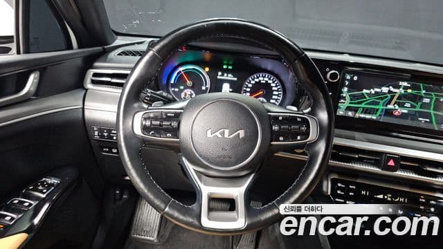 Kia K5 гибрид 3세대 Prestige, 2023 13