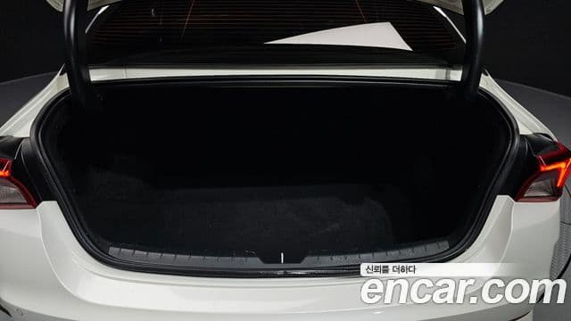 Kia K5 гибрид 3세대 Prestige, 2023 20