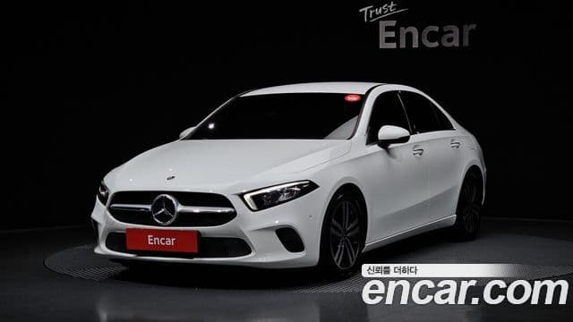 Mercedes-Benz A-класс W177 A200d седан, 2021 1