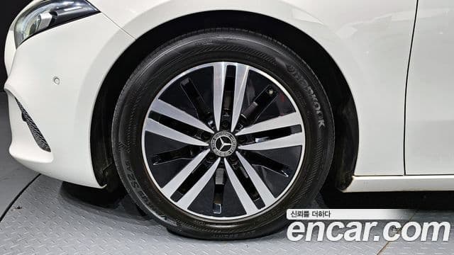 Mercedes-Benz A-класс W177 A200d седан, 2021 все фото