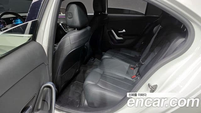 Mercedes-Benz A-класс W177 A200d седан, 2021 12