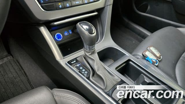 Hyundai LF Sonata 2.0 Smart, 2015 9