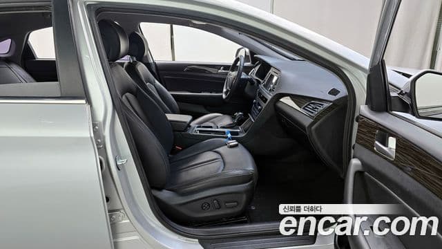 Hyundai LF Sonata 2.0 Smart, 2015 10