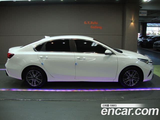 Kia The / новый New K3 2세대 Signature, 2023 4