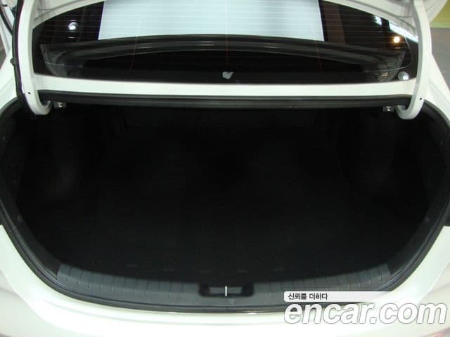 Kia The / новый New K3 2세대 Signature, 2023 19