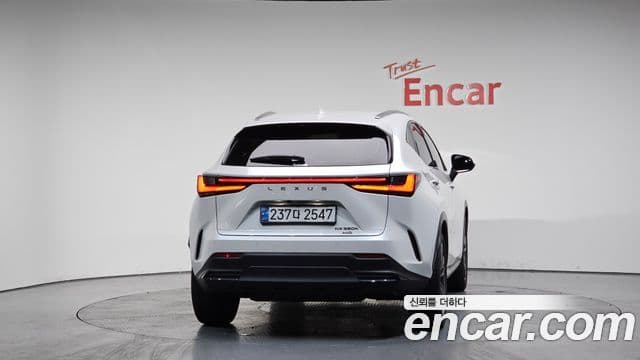 Lexus NX350h 2세대 Premium, 2025 4