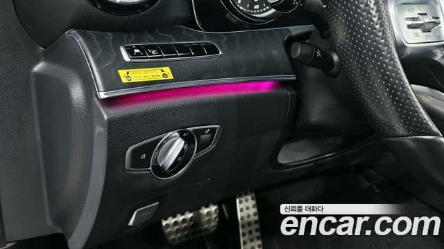 Mercedes-Benz E-класс W213 E220d кабриолет, 2019 17