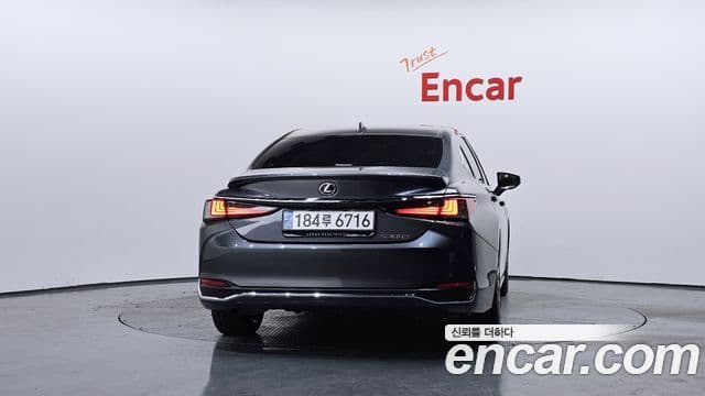 Lexus ES300h 7세대 Executive, 2026 4